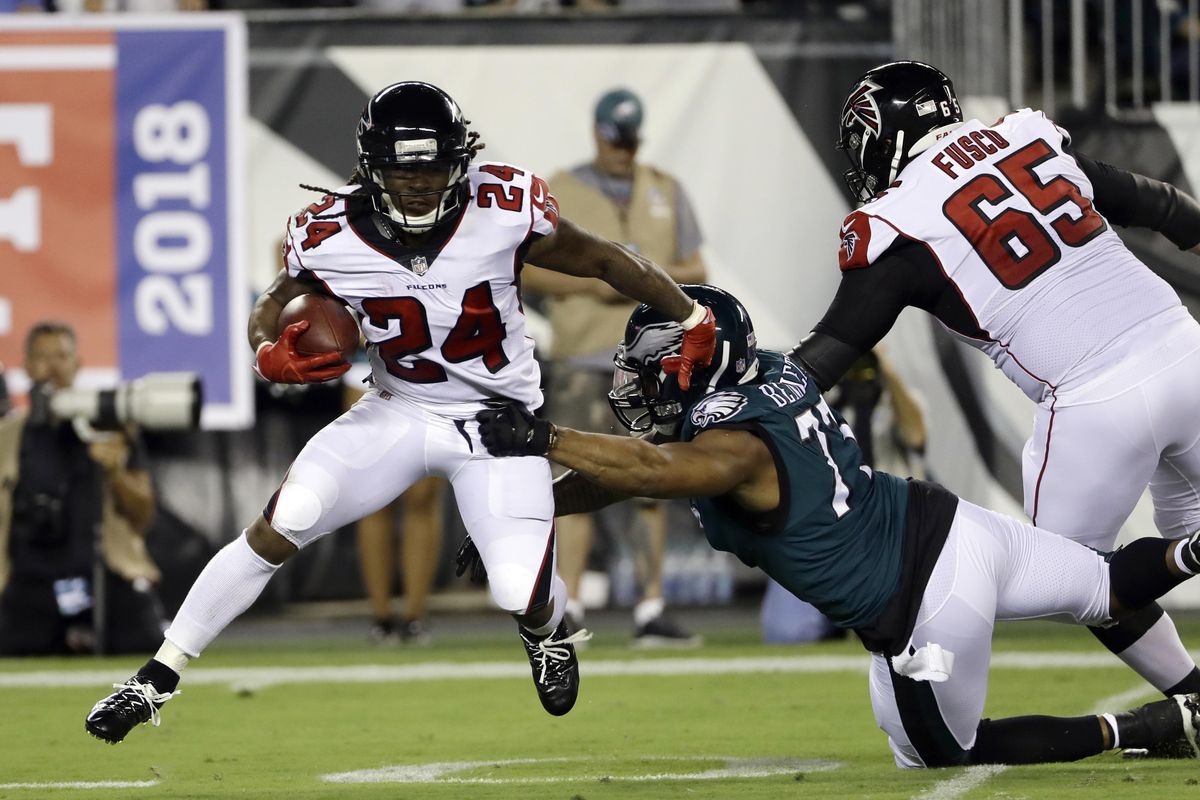 In NFL season opener, Eagles stop Falcons, Matt Ryan, 18-12