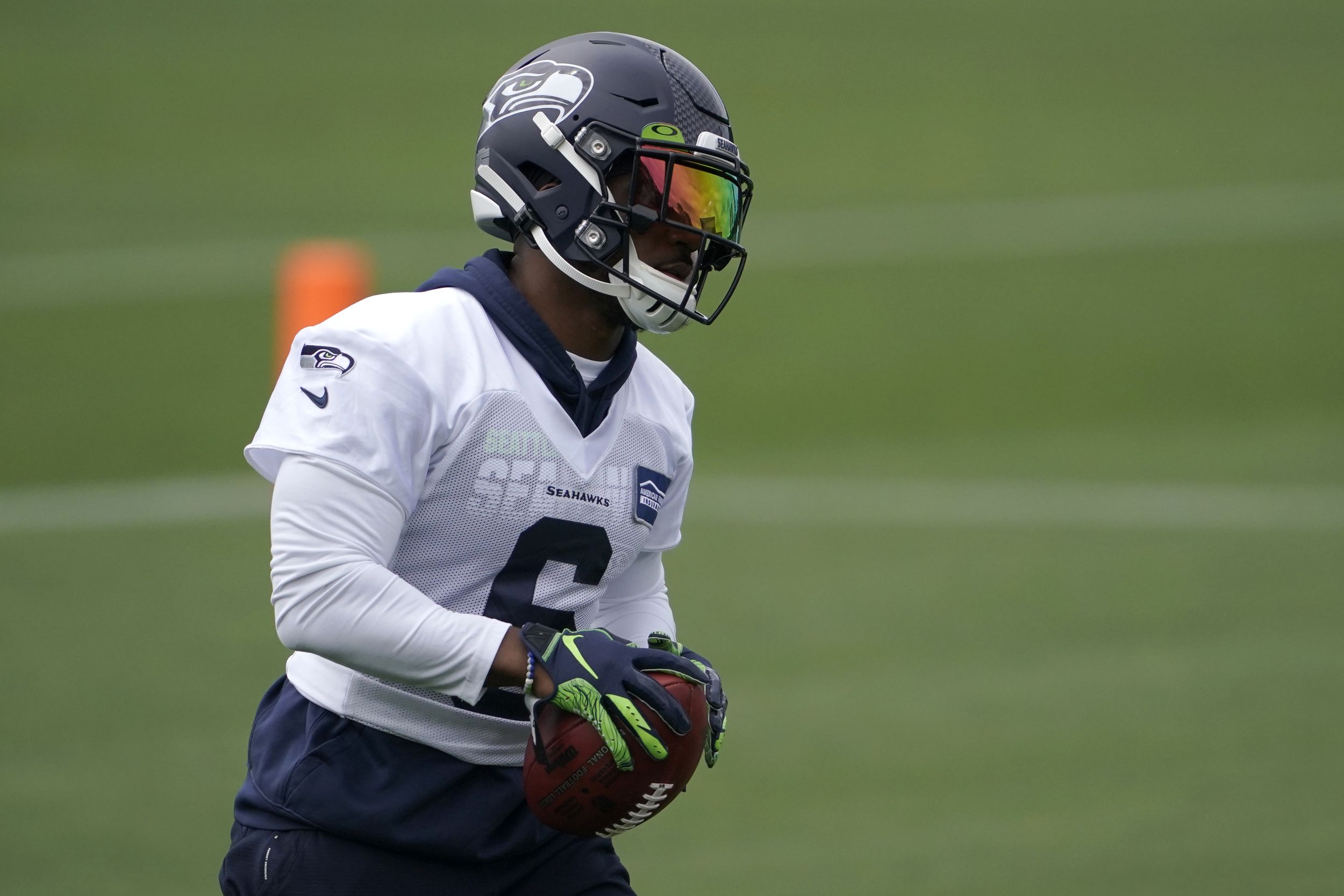 Tuesday Round-Up: Gerald Everett Says Seahawks Have Their 'Ignition Back'  After Bye Week