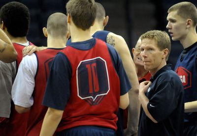 Gonzaga head coach Mark Few brings his players together for a huddle after Thursday’s practice in Memphis, Tenn.  (Christopher Anderson / The Spokesman-Review)
