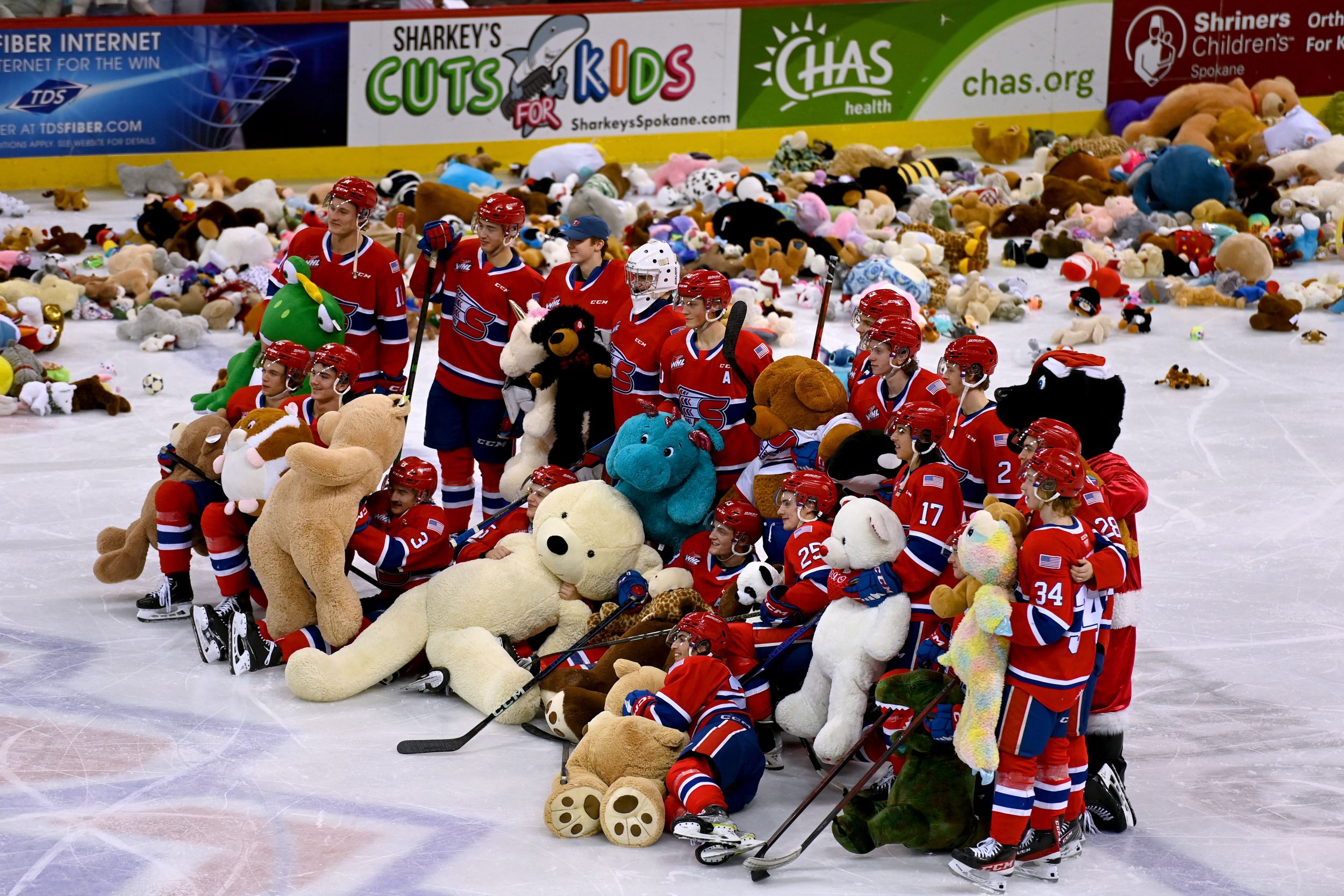 winterhawks teddy bear toss 2018