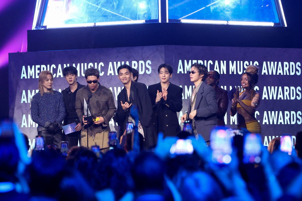 BTS wins the award for Song of the Summer for "SWIM" during the 2026 American Music Awards, in Las Vegas, Nevada, U.S., May 25, 2026. REUTERS/Mario Anzuoni (Reuters)