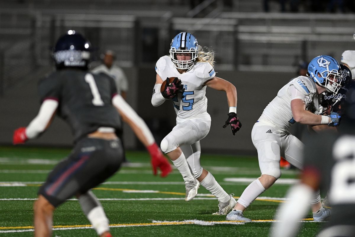 Central Valley running back Zac Abshire looks for room during the Bears’ victory Friday night over Mt. Spokane.  (COLIN MULVANY/THE SPOKESMAN-REVIEW)