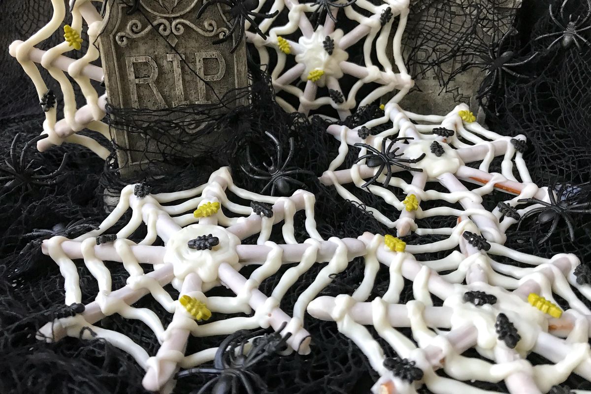These spooky spiderwebs are super easy to make. (Audrey Alfaro)