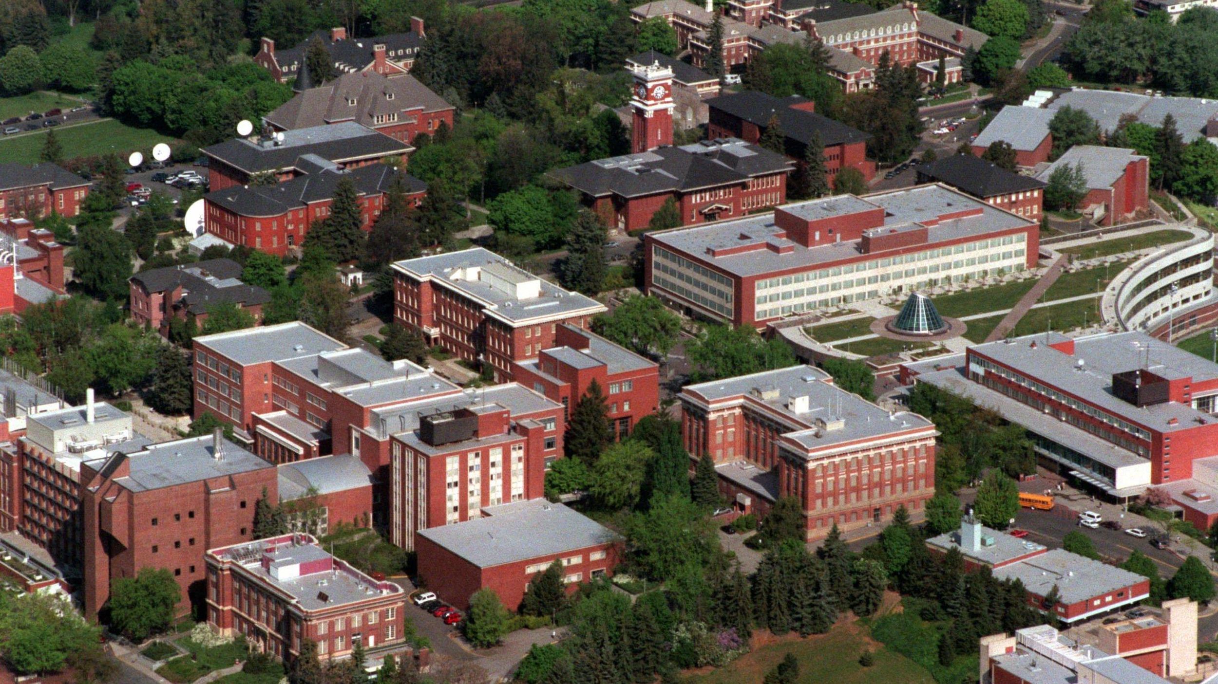 Wsu Student In Critical Condition After Falling From Dorm Window The Spokesman Review