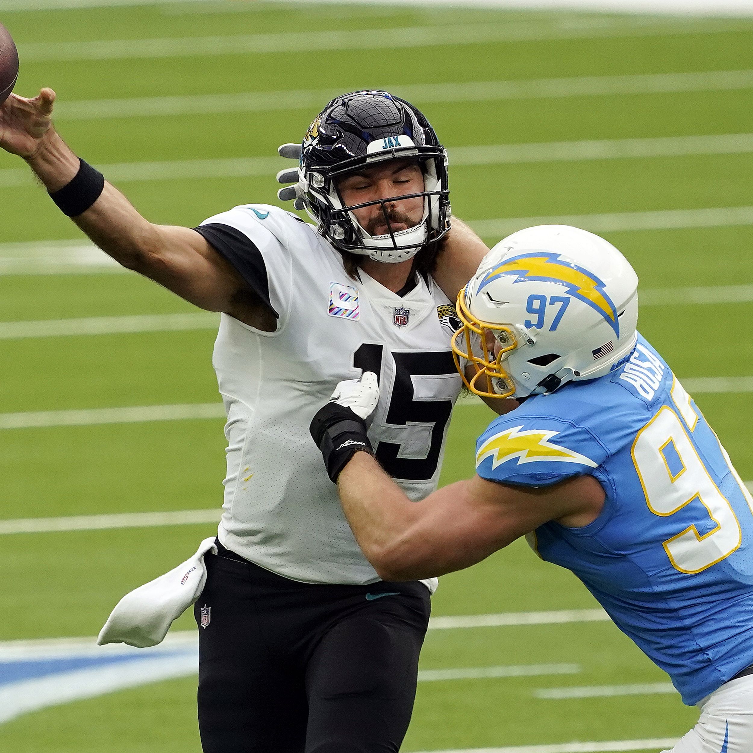 Despite Titans' loss, Jaguars' QB Minshew provides evidence of bright  future.