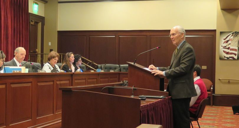 Former Idaho Sen. Larry Craig addresses the Senate State Affairs Committee on Friday morning, Feb. 24, 2017, pressing for Idaho to join a call for an Article V constitutional convention of states to enact a balanced budget amendment to the U.S. Constitution. (Betsy Z. Russell)