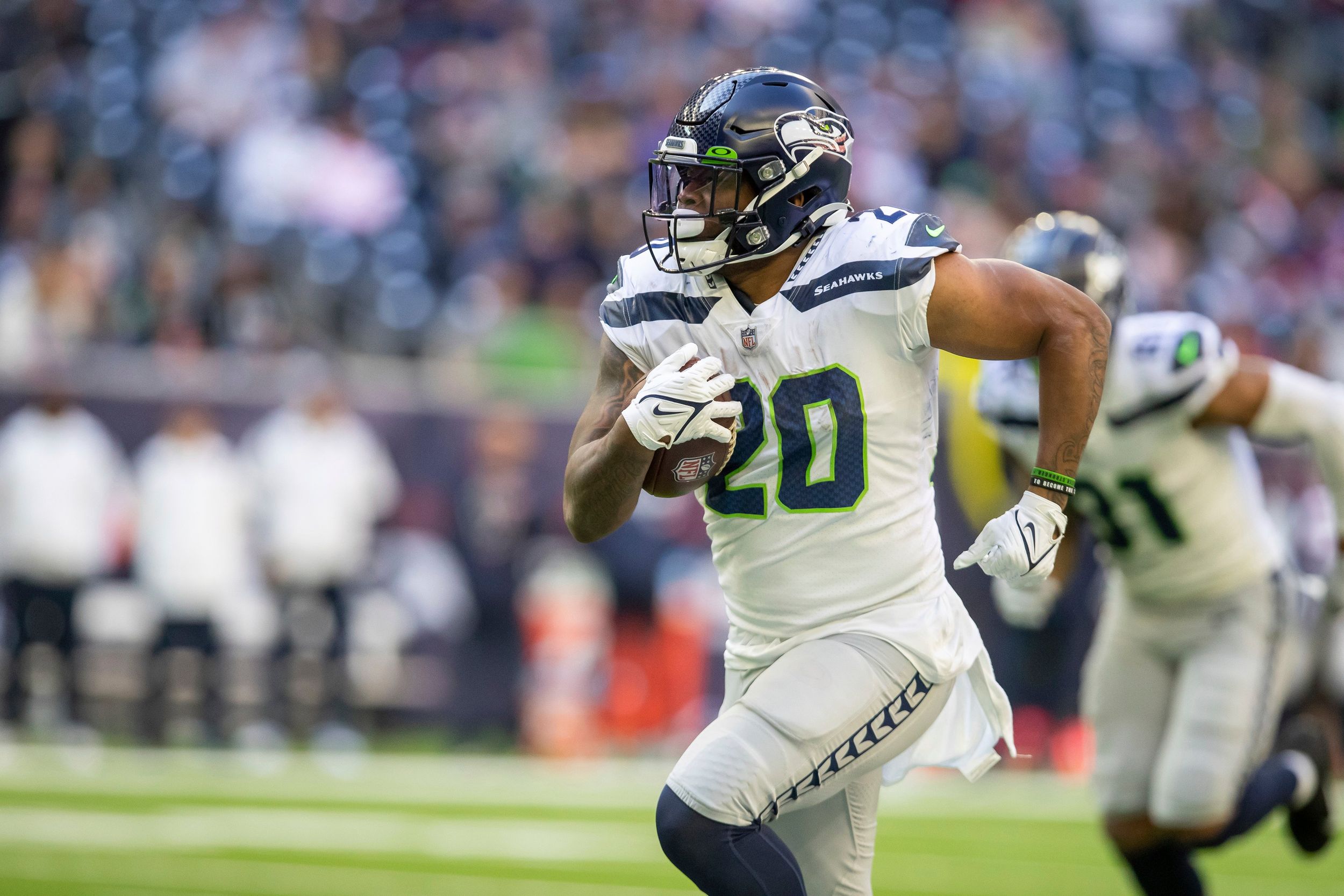 Seahawks Rb Rashaad Penny Showed A Glimpse Of His First-round Potential 