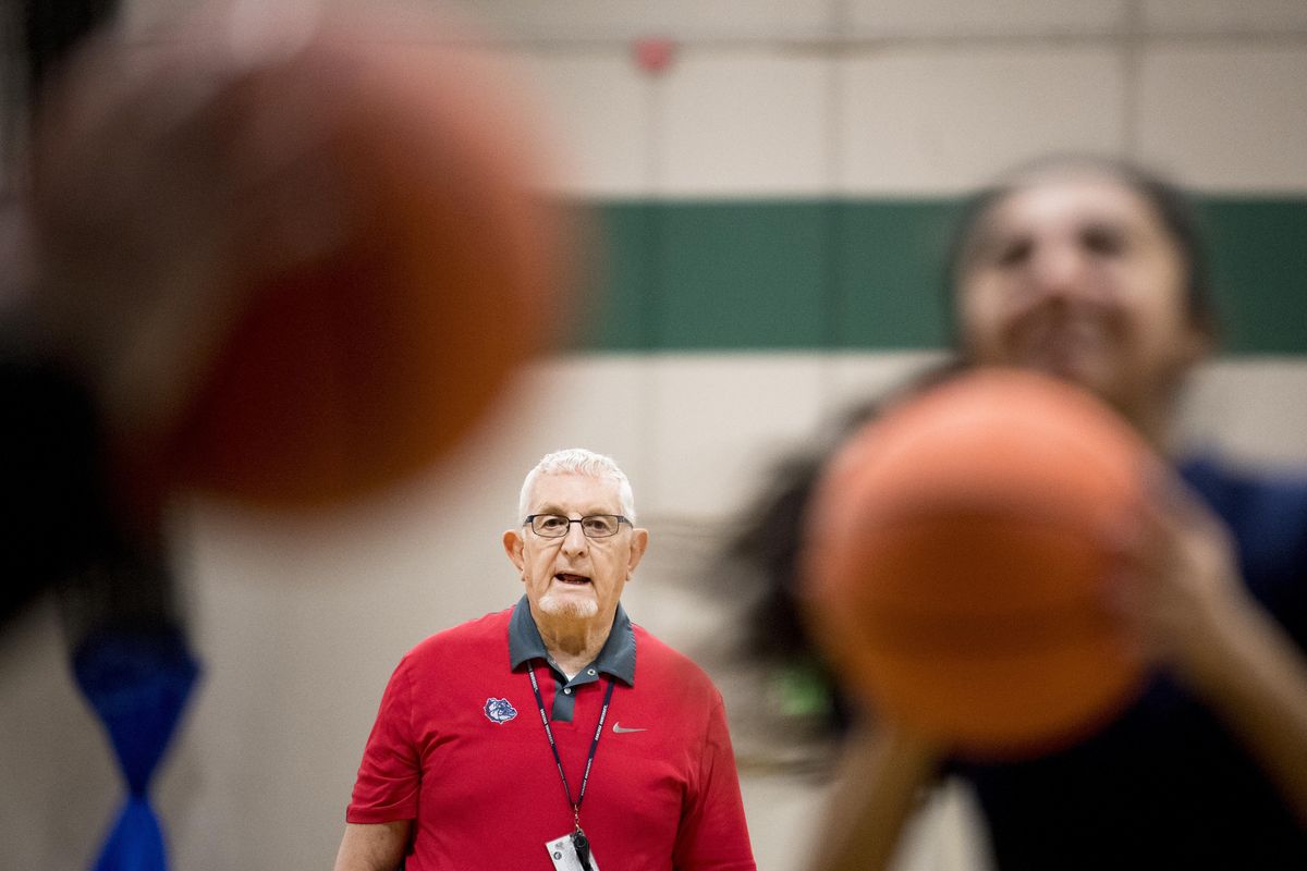 Jerry Krause calls out drills for young players on Monday, Jan. 8, 2018, at The Warehouse in Spokane, Wash. (Tyler Tjomsland / The Spokesman-Review)