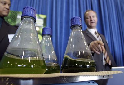 Tim Zenk, of Sapphire Energy, explains the process in making biofuel before a demonstration flight Wednesday at Bush Intercontinental Airport in Houston. Continental Airlines flew the first biofuel-powered demonstration flight of a U.S. commercial airliner Wednesday.  (Associated Press / The Spokesman-Review)