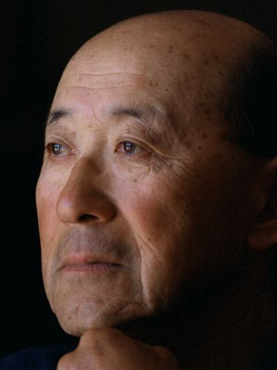 Fred Shiosaki was a member of the famed 442 Battalion, the all Japanese army unit from WW II that is the most decorated unit in U.S. military history. Mulvany Photo.  (SR)