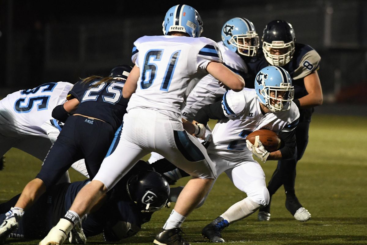 Central Valley running back Braedon Orrino (21) runs the ball in the second half of a GSL high school football game, Fri., Oct. 28, 2016, at the Gonzaga Prep. (Colin Mulvany / The Spokesman-Review)