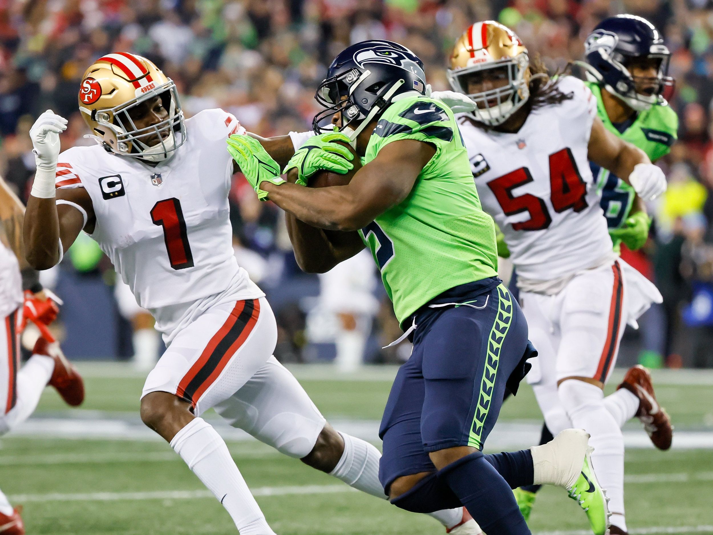 San Francisco 19, Seattle 17: Seahawks' playoff hopes over after home loss  to 49ers 