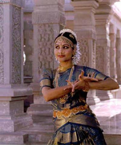 
Choreographed by Dr. Jayanthi Raman from excerpts of folklore gleaned from ancient Indian texts, the story of 